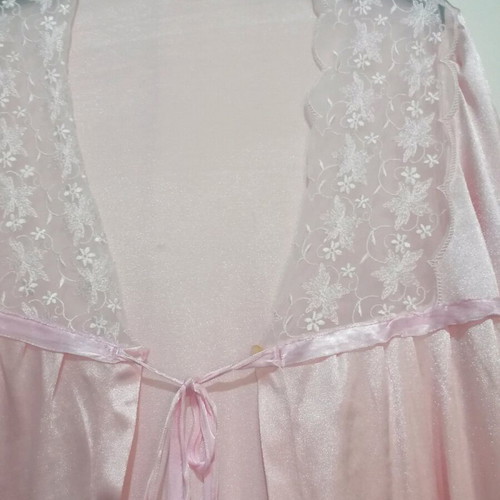Jeannette lingerie satin robe pink like new, size M/L