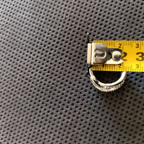Silver ring like new, does not tarnish 2.1
