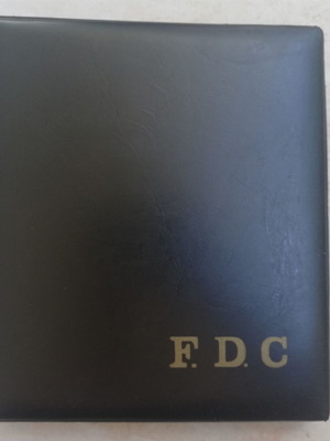 FDC черен албум с 17 листа и 4 позиции за 68 пликове първи ден