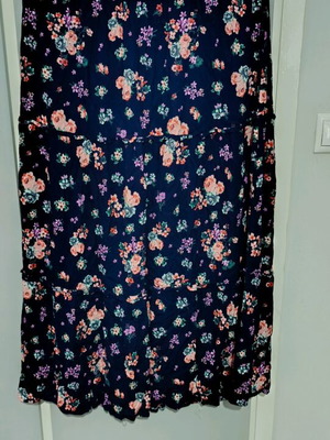 Women's skirt like new, multicolored