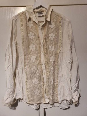 Shirt with lace design used, like new, white, size L