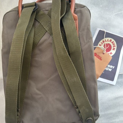 Fjallraven Kanken mini backpack like new