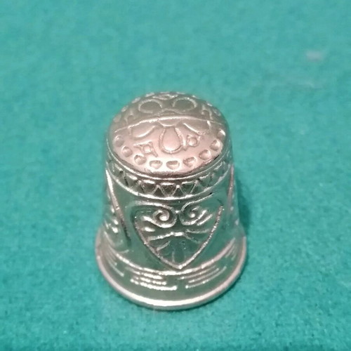 Collectible thimbles like new, set of 2 pieces