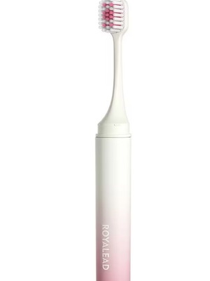 Travel-friendly detachable toothbrush with plexiglass case