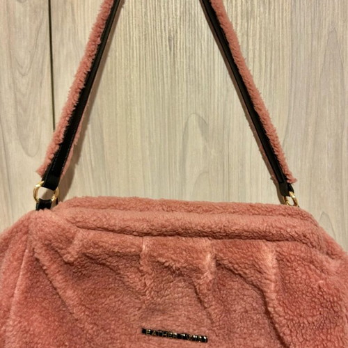 Wool shoulder bag large in dusty pink used a few times