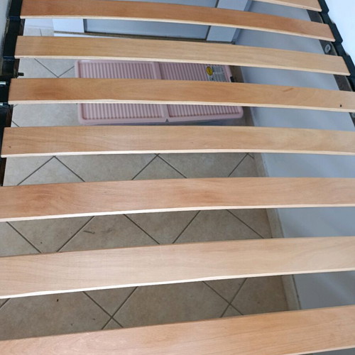 Anatomical slats used for single bed 200x90 with crossbars