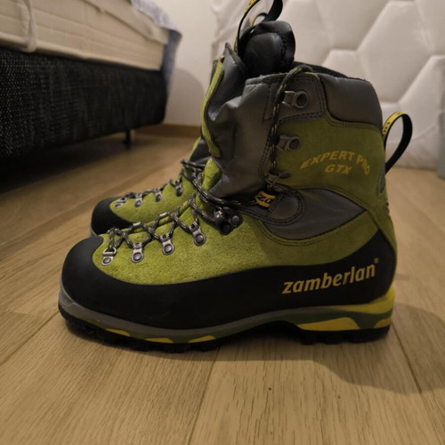 Zamberlan Hiking Boots Size 43 Like New
