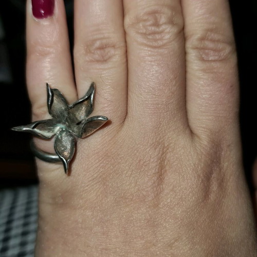 Silver 925 ring used with flower design