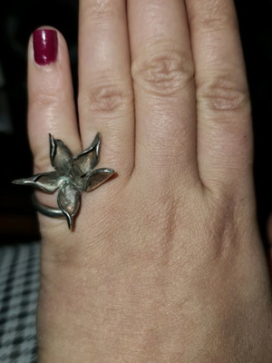 Silver 925 ring used with flower design