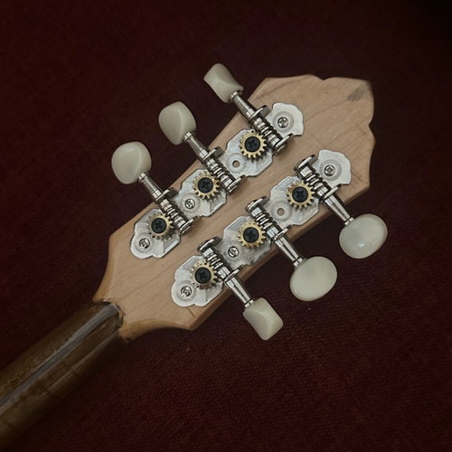 Handmade Tzouras new with picks and case