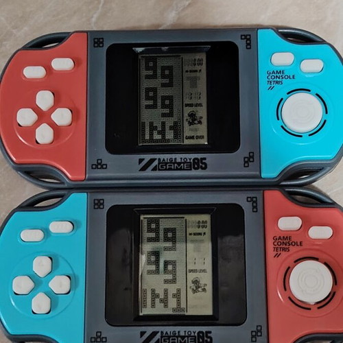 Tetris game consoles like new, set of two