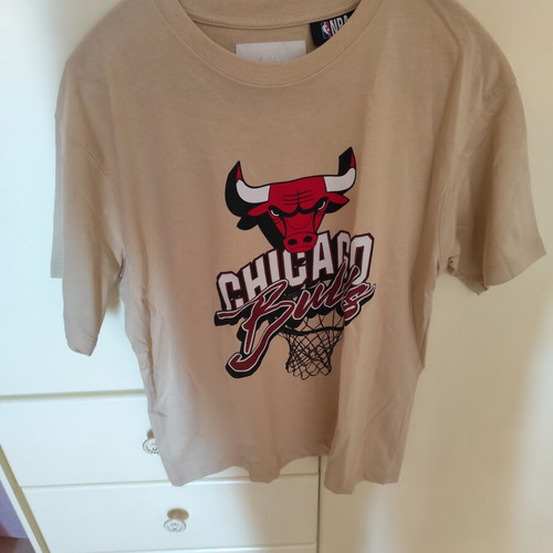 Zara Chicago Bulls T-shirt like new