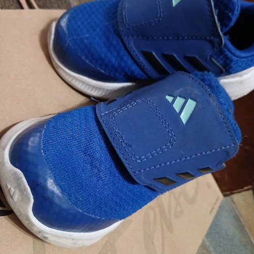 Adidas Cloudfoam shoes used, size 23.5 for boys