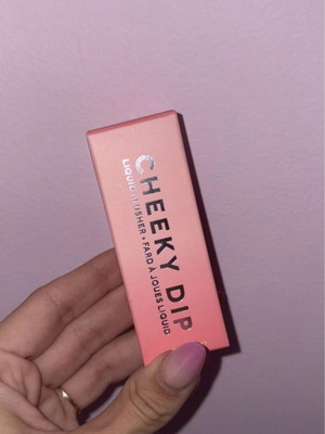 Cheeky Dip liquid blusher with sponge new