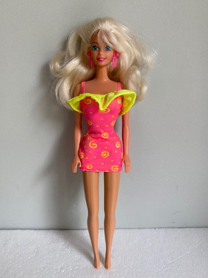 Mattel Ruffle Fun Barbie doll 1994 used with blonde hair and pink dress