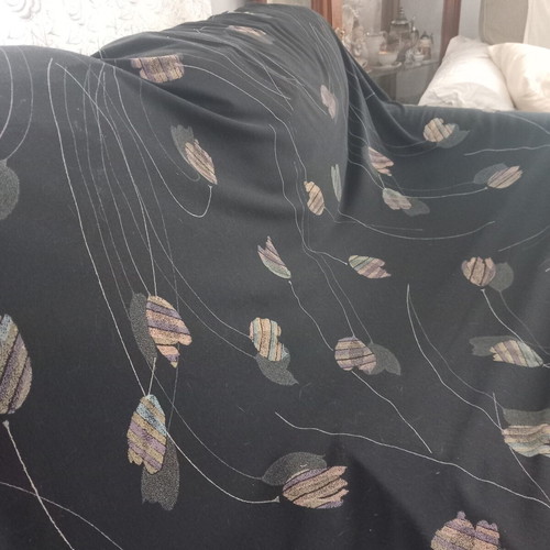 Soft Jersey Fabric Throw Blanket Like New, Floral Pattern