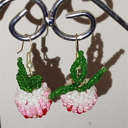 Handmade apple earrings like new, with beads