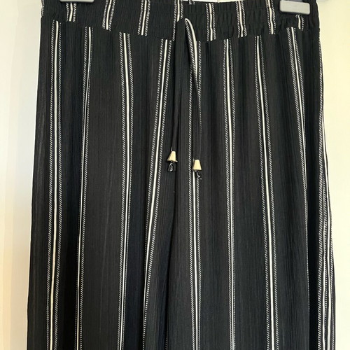 Striped summer palazzo pants S/M like new, black
