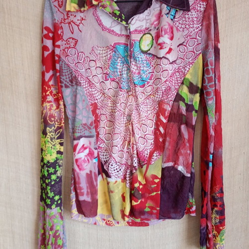Vintage Y2K Creola shirt colourful printed pattern, like new, size 42
