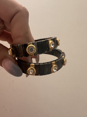 Elastic metallic bracelet set used, black and silver