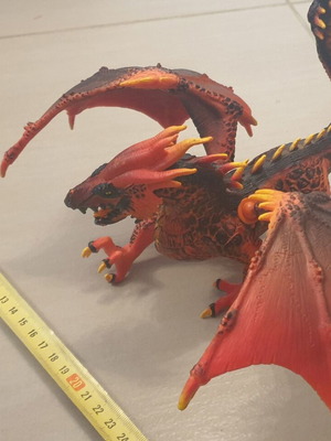 Eldrador Lava Dragon figure Schleich 30cm like new