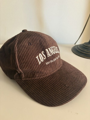 Los Angeles corduroy hat like new, brown, jockey style