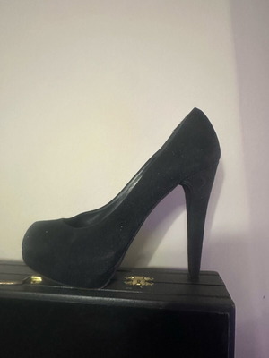 Stuart Weitzman pumps used, black, size 38