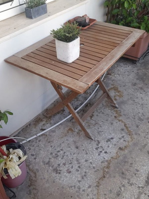 Folding Wooden Patio Table used with umbrella hole