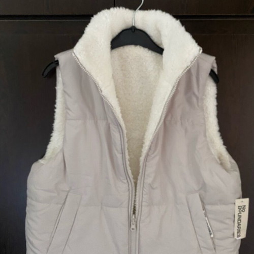 No Boundaries Reversible Sleeveless Vest new, size medium