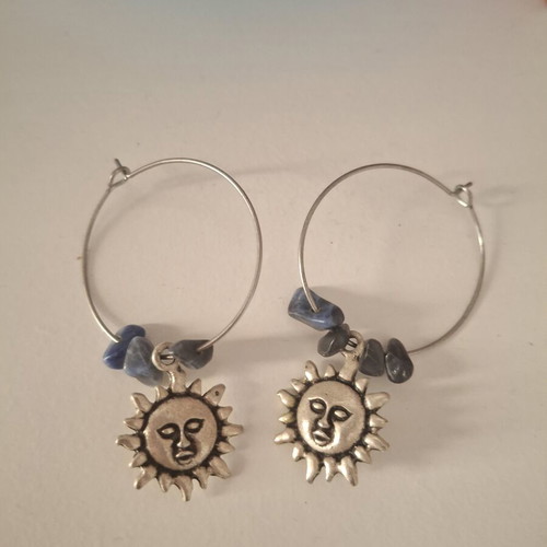 Sun hoop earrings with purple stones