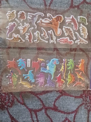 Set of 2 colorful animal stickers