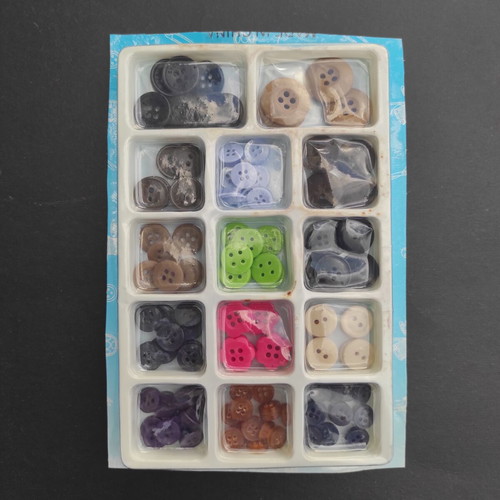 Buttons various, like new, 1 pack