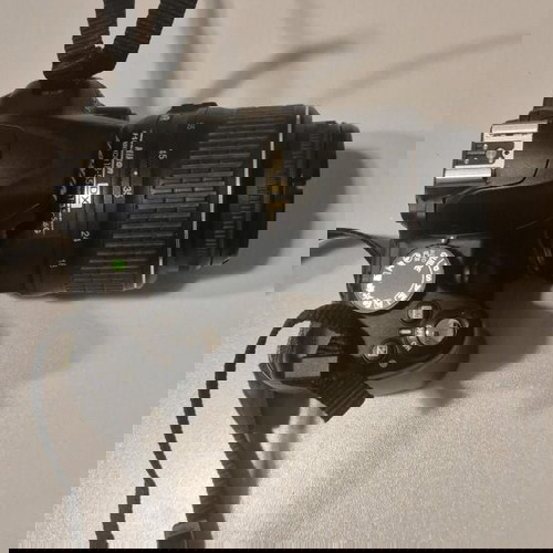 Nikon D3000 μεταχειρισμένη με φακό, μπαταρία και φορτιστή