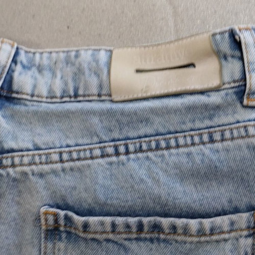 Attrattivo mom fit jeans used, size M, light blue with frayed hems