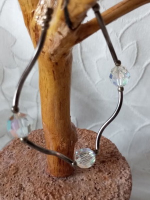 Bracelet vintage with iridescent crystal beads in silver tones like new