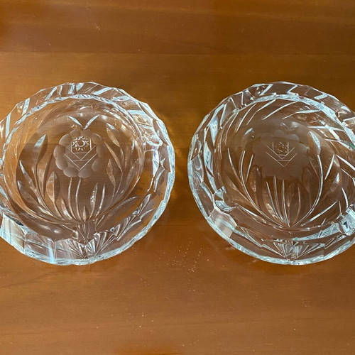 Bohemian crystal ashtrays new, round carved design