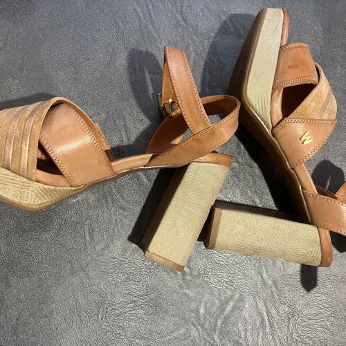 Wrangler suede sandals size 39 beige like new