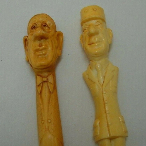 Vintage Spade Depose figure pens used, set of 2 with carvings