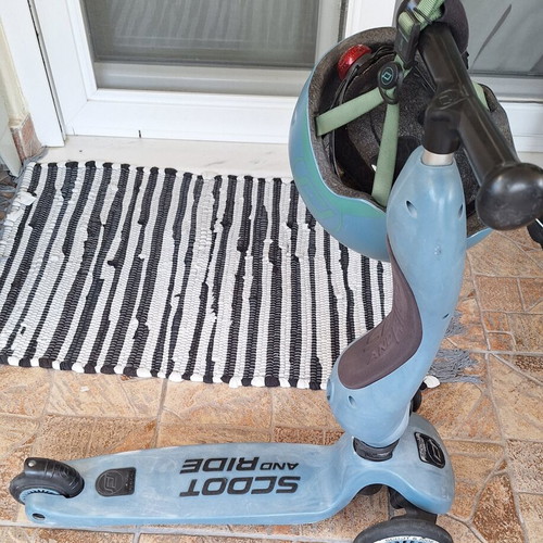 Scoot And Ride Highwaykick 1 kids scooter with removable seat