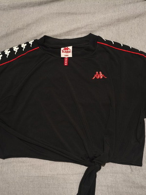 Crop top Kappa like new, black and red, size L