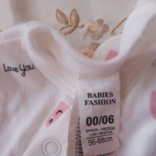 Baby romper 56cm with yellow mark