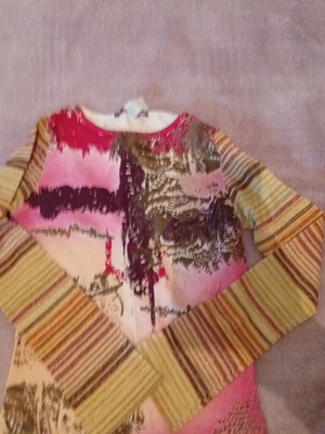 Women's blouse like new, multicolored with striped brown sleeves