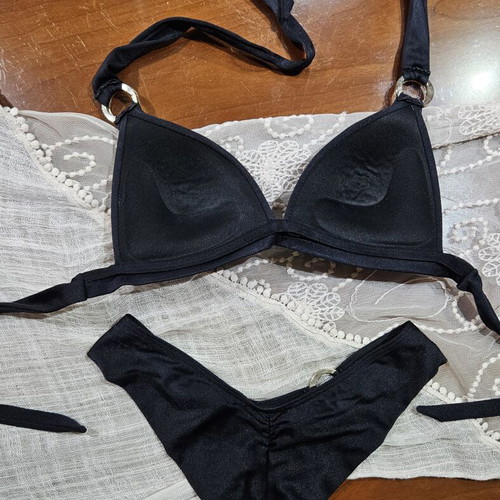 Med bikini set black like new, brazil bottom, size S