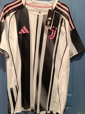 Adidas Juventus jersey new, authentic