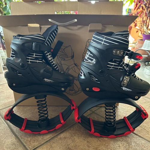 Jump Shoes Fei Yue size Large like new