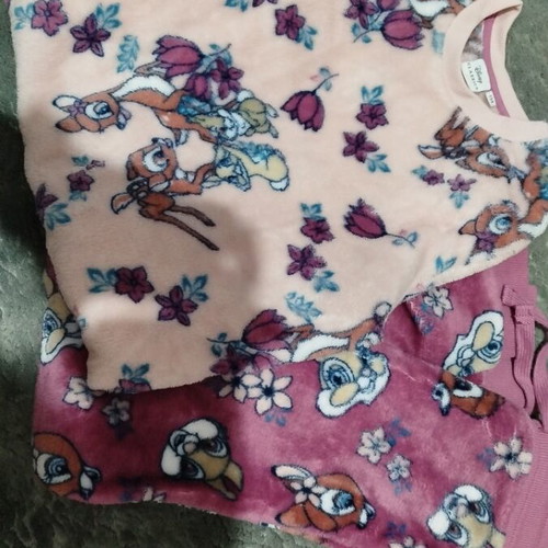 Warm pajamas used 134 cm, colorful top with pants