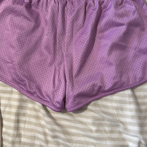 Maui & Sons sports shorts large like new, purple