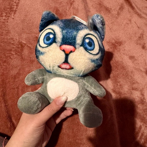 Plush teddy bears new in perfect condition