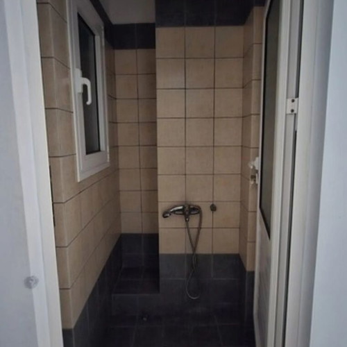 Apartment 132 sqm in Piraeus, 3 bedrooms, 1st floor, good condition