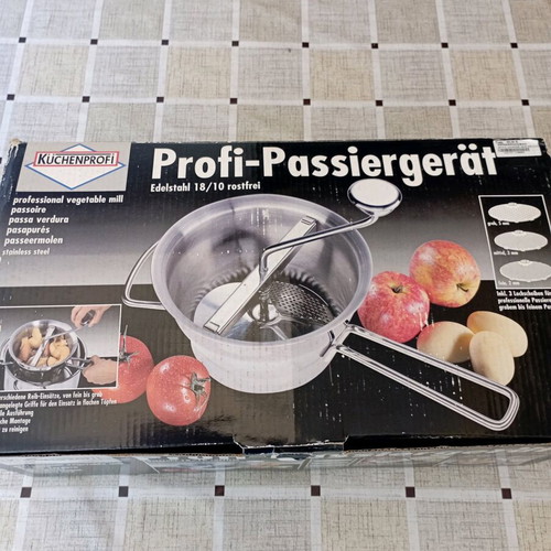 Professional vegetable mill like new, stainless steel Kuchenprofi